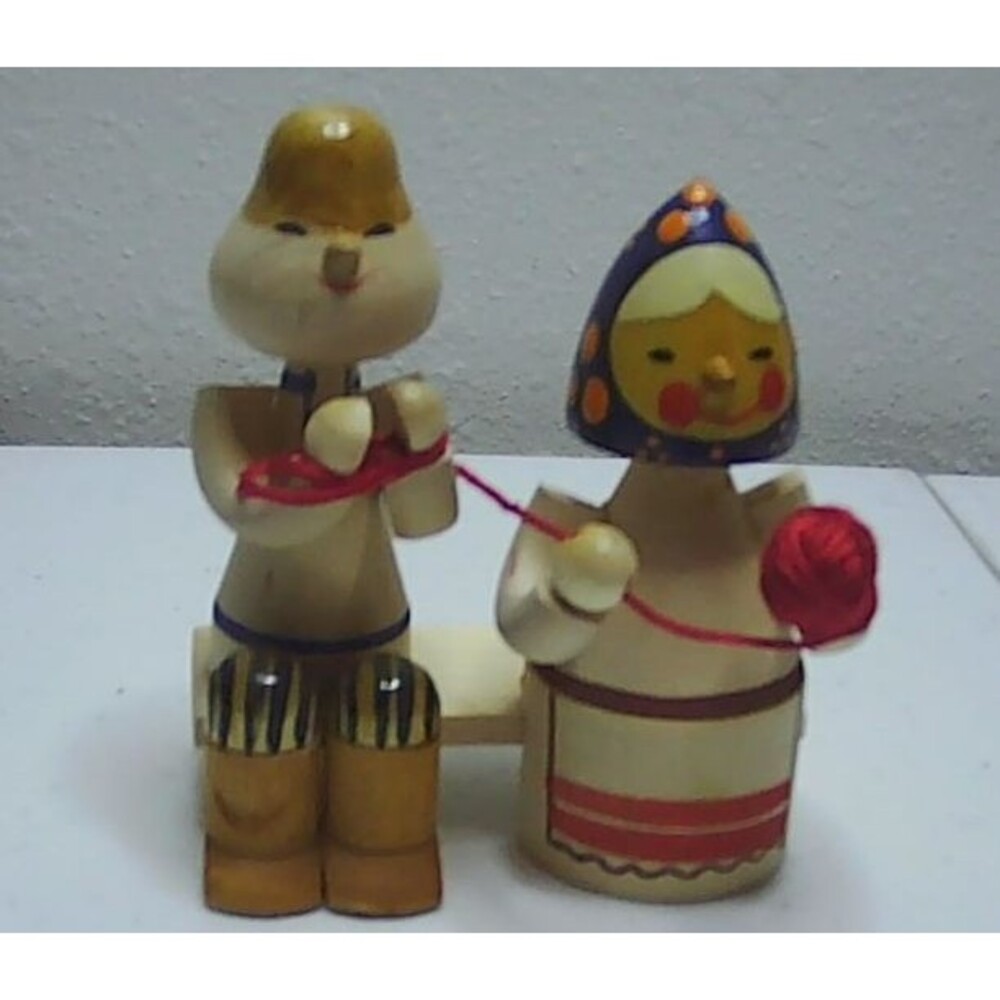Russian Wooden Figurine Man Woman with Fruit 2.75x2x3.25